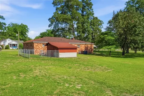 409 N 4th Street Saint Pauls NC 28384