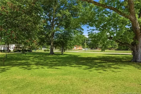 409 N 4th Street Saint Pauls NC 28384
