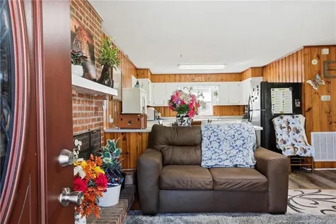 409 N 4th Street Saint Pauls NC 28384