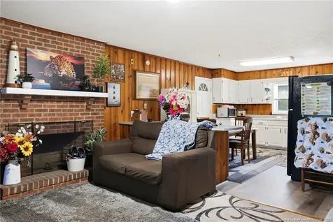 409 N 4th Street Saint Pauls NC 28384