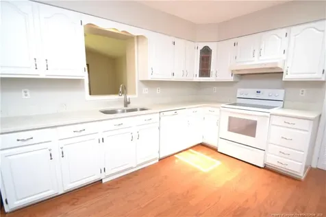 806 Kingswood Drive Cary NC 27513