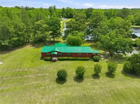 10400 Ruth Vinson Road Autryville NC 28318
