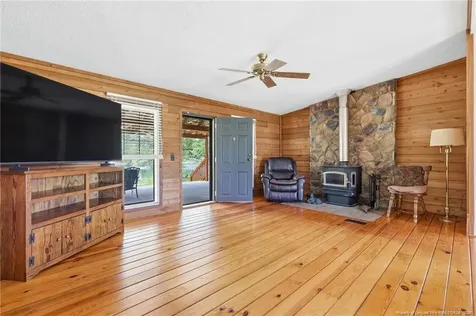 10400 Ruth Vinson Road Autryville NC 28318