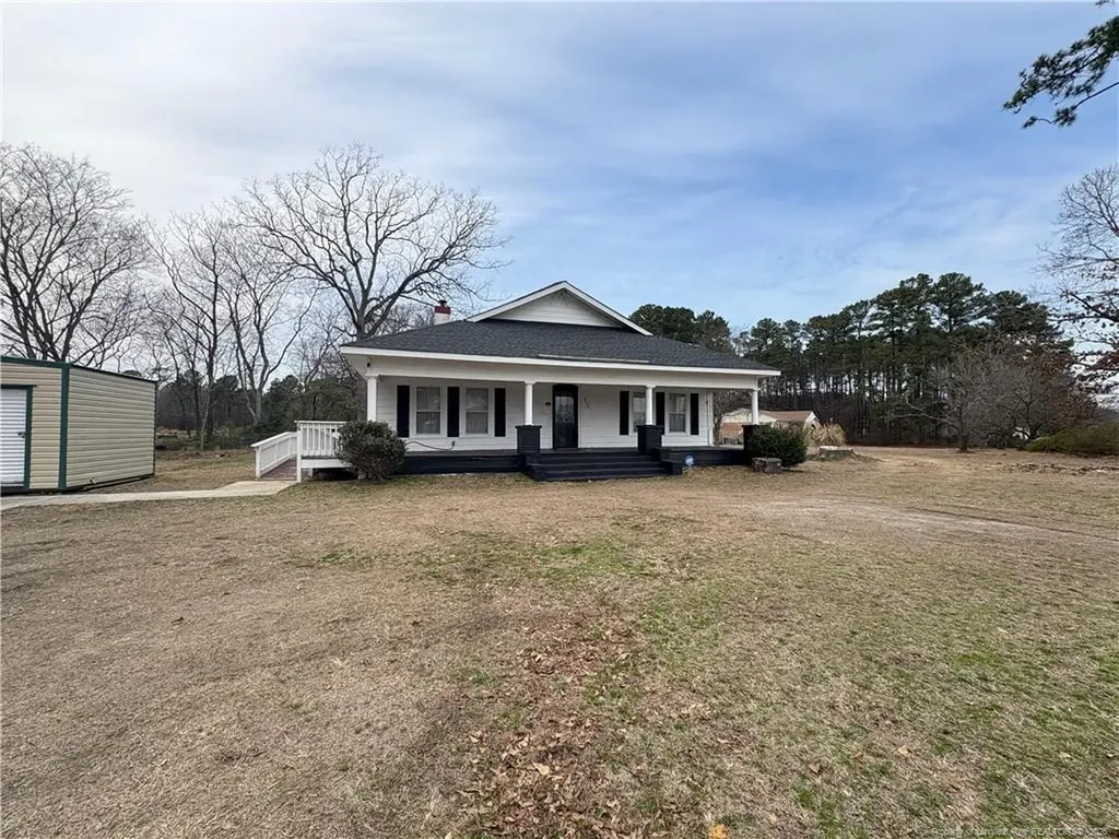 3174 Lindsay Road Raeford NC 28376
