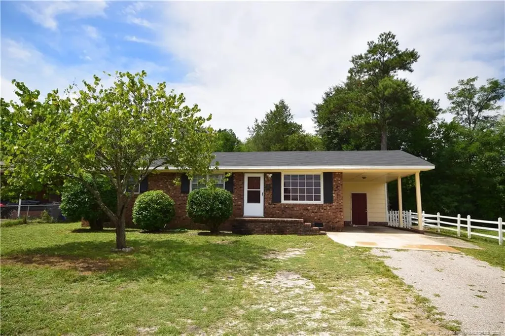108 S Sixth Street Spring Lake NC 28390