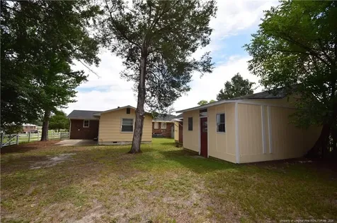 108 S Sixth Street Spring Lake NC 28390