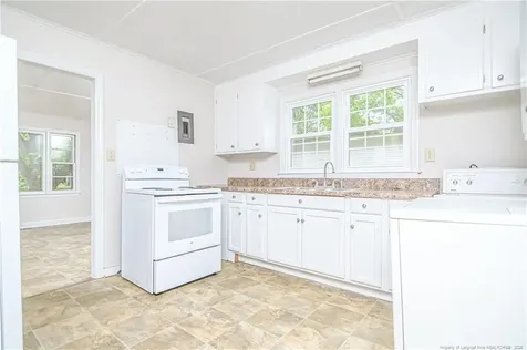 407 Hicks Avenue Fayetteville NC 28304