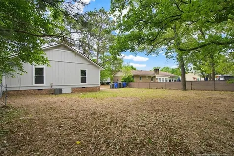 2109 Lakeridge Drive Fayetteville NC 28304