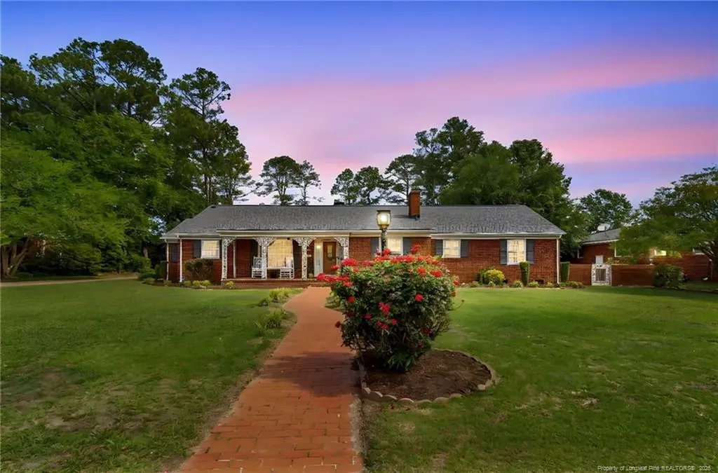 1009 N Magnolia Avenue Dunn NC 28334