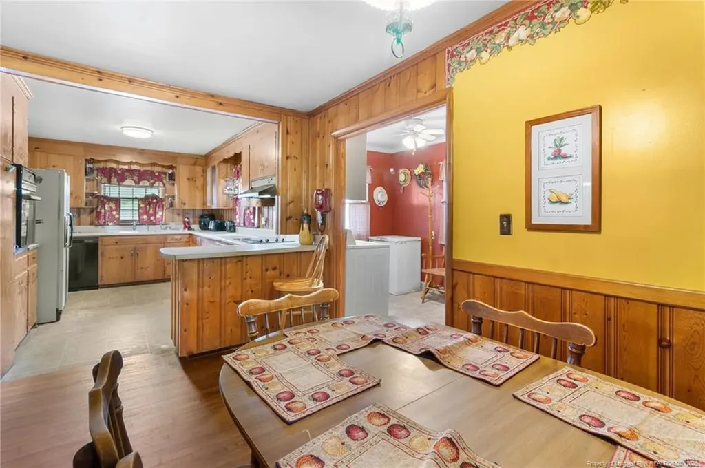 1009 N Magnolia Avenue Dunn NC 28334