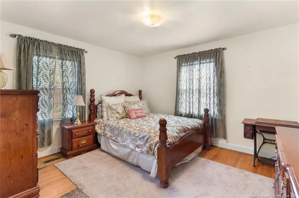 1009 N Magnolia Avenue Dunn NC 28334