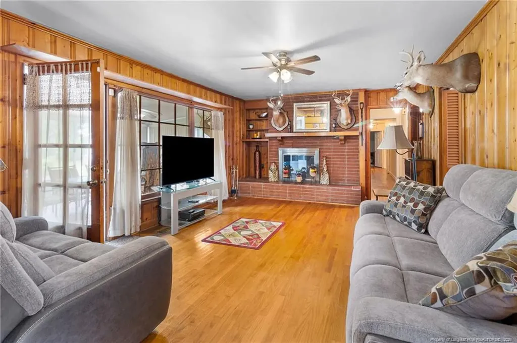 1009 N Magnolia Avenue Dunn NC 28334