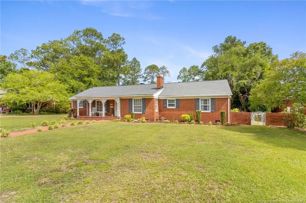 1009 N Magnolia Avenue Dunn NC 28334