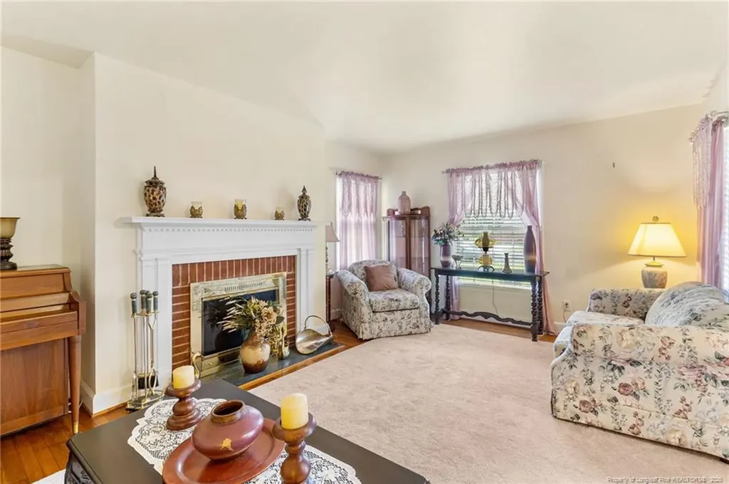1009 N Magnolia Avenue Dunn NC 28334