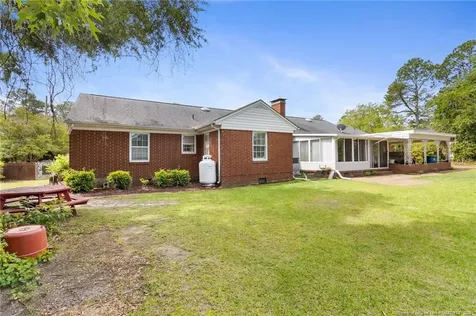 1009 N Magnolia Avenue Dunn NC 28334