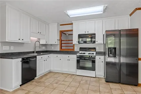 5372 Amberhill Court Fayetteville NC 28311