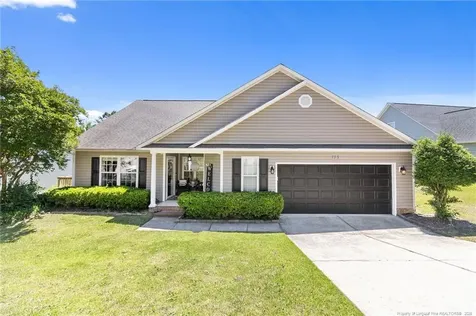 713 Bramblegate Road Hope Mills NC 28348