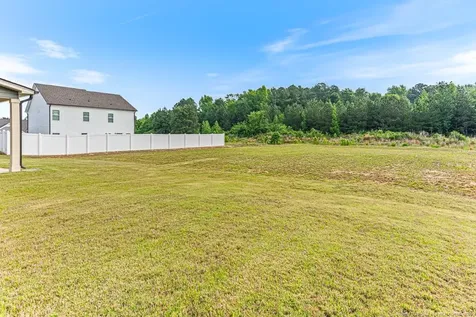 1622 Old Barn Road Fayetteville NC 28312