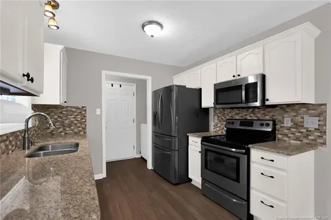 7716 Redwood Avenue Fayetteville NC 28314