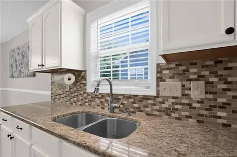 7716 Redwood Avenue Fayetteville NC 28314