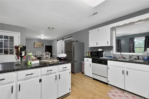316 Christine Court Winston Salem NC 27127