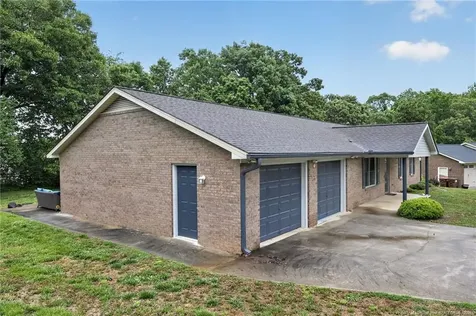 316 Christine Court Winston Salem NC 27127