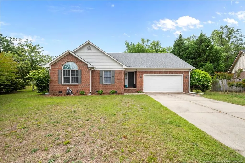 1013 Castlebay Court Fayetteville NC 28303