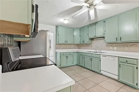 1967 Oakview Drive Fayetteville NC 28314