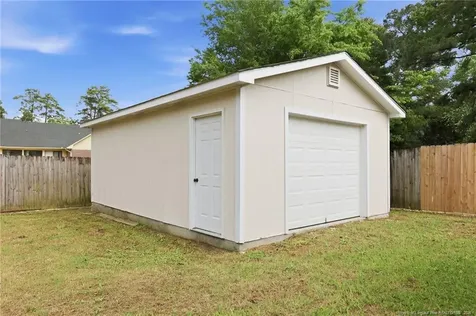 1967 Oakview Drive Fayetteville NC 28314