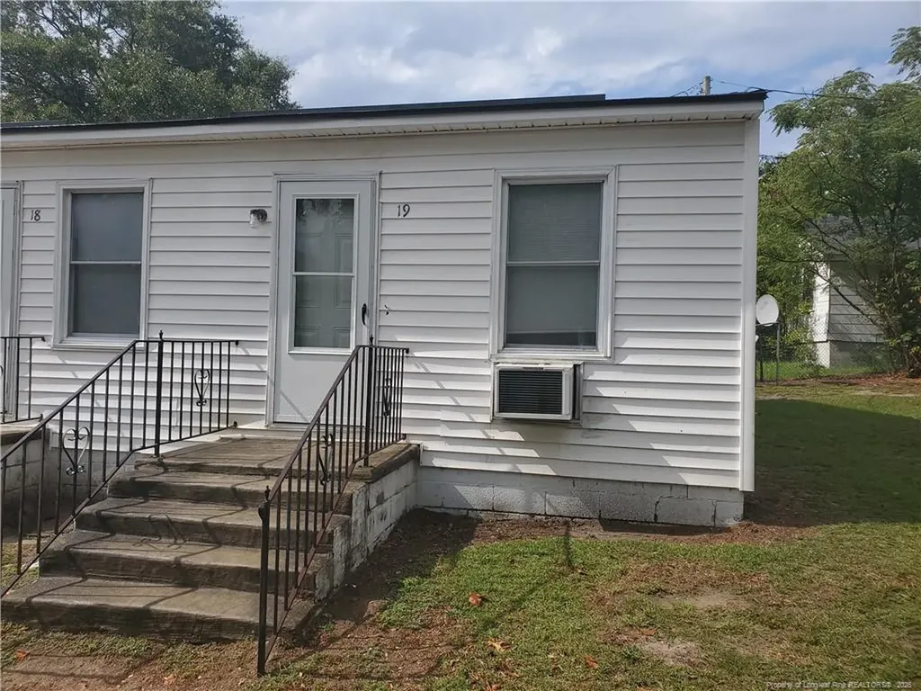 105-9 Bogard Circle Spring Lake NC 28390