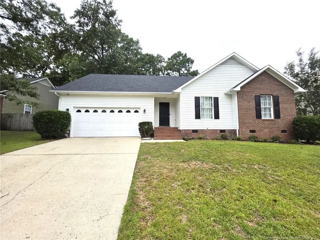 910 Foxhunt Lane Fayetteville NC 28314