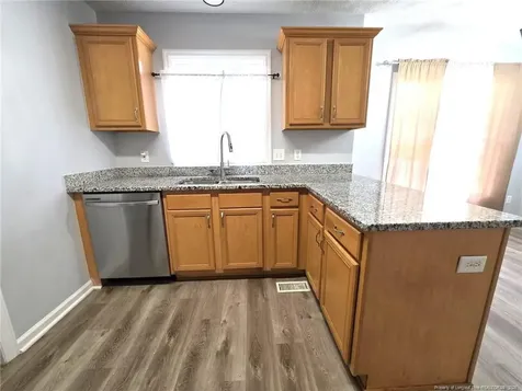 910 Foxhunt Lane Fayetteville NC 28314