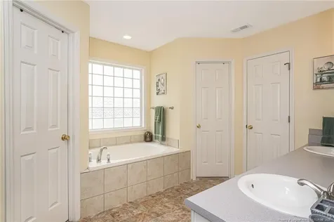 325 Peterson Place Fayetteville NC 28301
