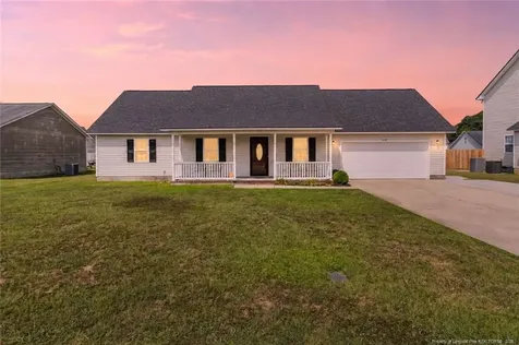 1516 Belews Creek Lane Fayetteville NC 28312