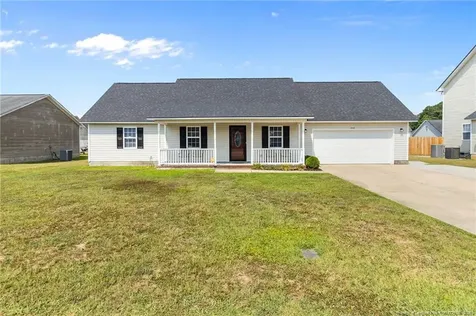1516 Belews Creek Lane Fayetteville NC 28312