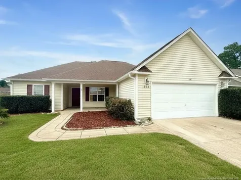 1928 Sir Michael Drive Hope Mills NC 28348