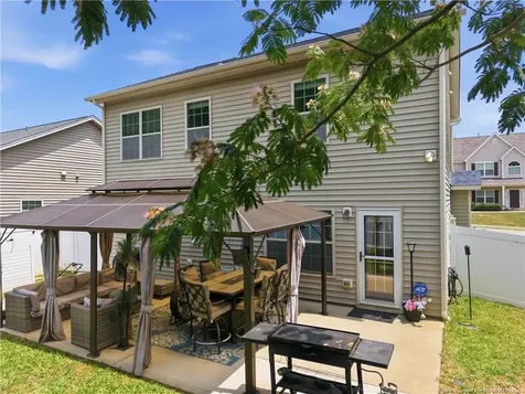 916 Bridlemine Drive Fuquay Varina NC 27526