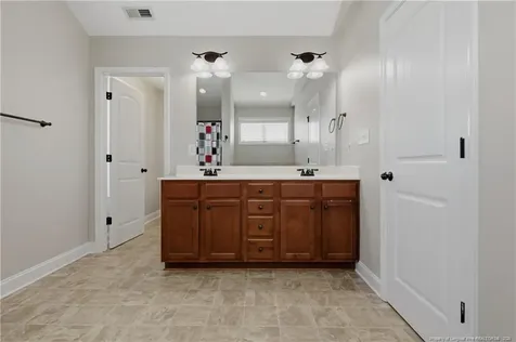4231 Cherry Hill Lane Fayetteville NC 28312