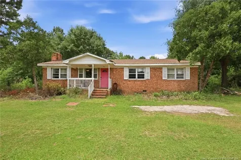 46 Gainsborough Lane Cameron NC 28326