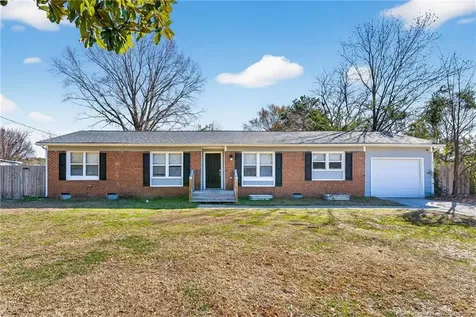 1083 Strickland Bridge Road Fayetteville NC 28304