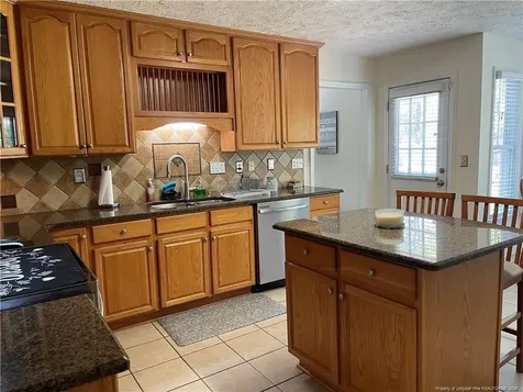 6113 Castlebrooke Lane Linden NC 28356