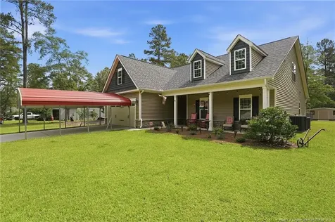 804 Lewis Street Raeford NC 28376