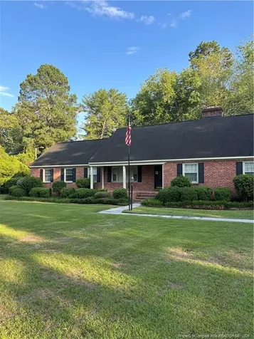 209 W Prospect Avenue Raeford NC 28376