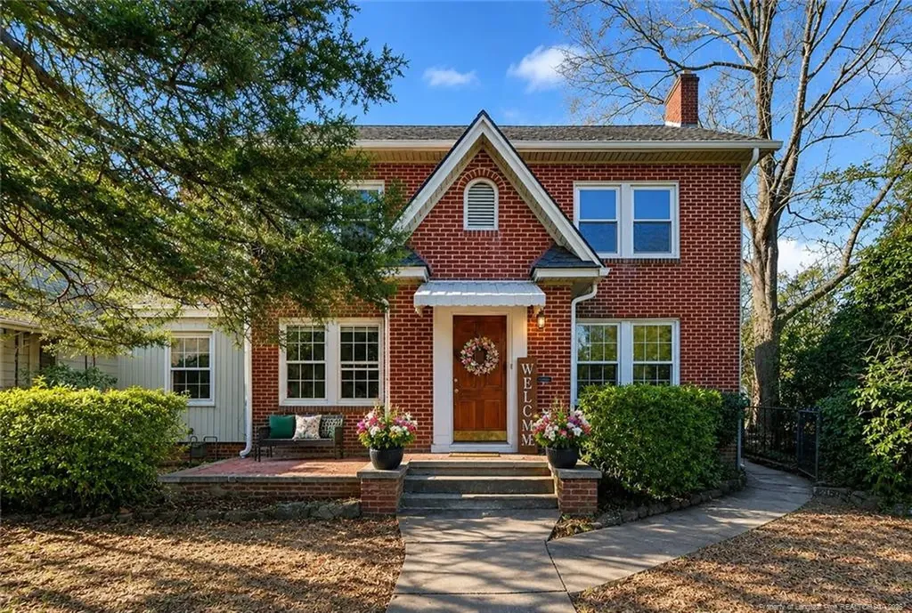 207 Hillcrest Avenue Fayetteville NC 28305