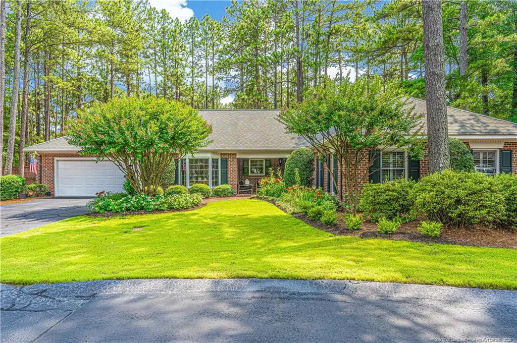 36 Courtney Place Southern Pines NC 28387