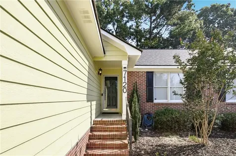 7120 Summerlin Drive Fayetteville NC 28306