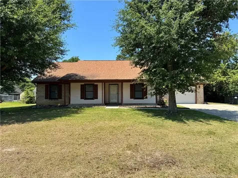 112 Thornbird Drive Raeford NC 28376