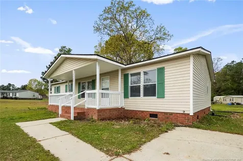 1502 Clan Campbell Drive Raeford NC 28376