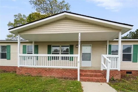 1502 Clan Campbell Drive Raeford NC 28376