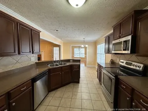 1920 Abbeydale Lane Fayetteville NC 28304